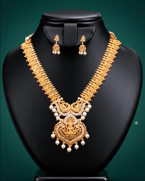 Royal Heritage Gold Necklace Set with Pearl Accents